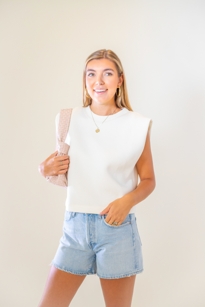 Tops – II Brunettes